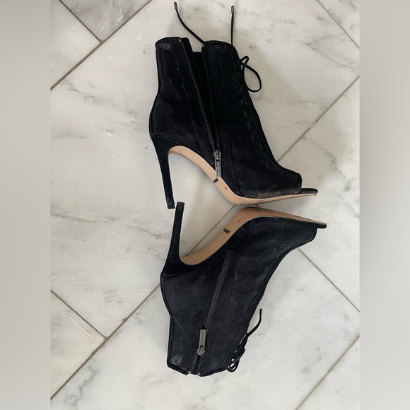 Gianni Bini, 9, mesh and suede embroidered floral peep toe lace up 4” heels - Picture 7 of 10